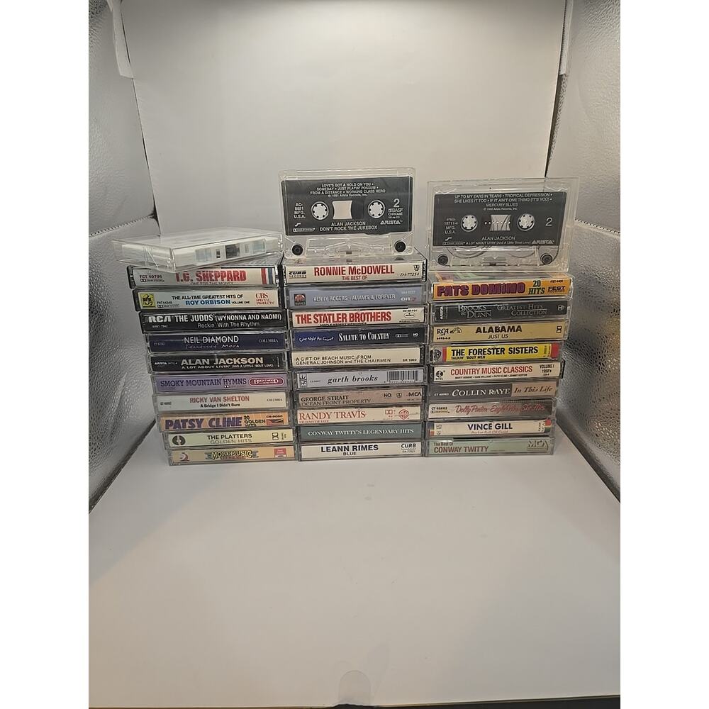 Lot‎ of 32 Cassette Tapes Mostly Country Music 80's Early 90's Patsy Cline More